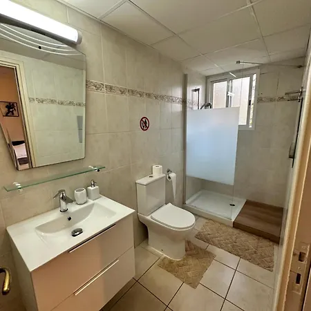 Raise Cosy With Pool In Apartment