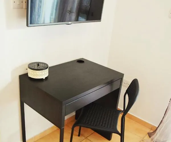 Lägenhet Raise Cosy With Pool In Limassol